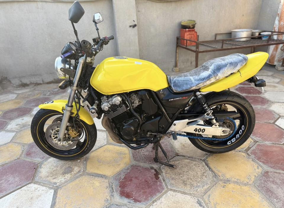 السلام عليكم سيبي 4 موديل 2000 الدراجه حلوه وزينه وكفاله من التاير لتاير مكاني بابل قضاء جبله والشراي يتصل ع الرقم او يتفضل خاص ***********
