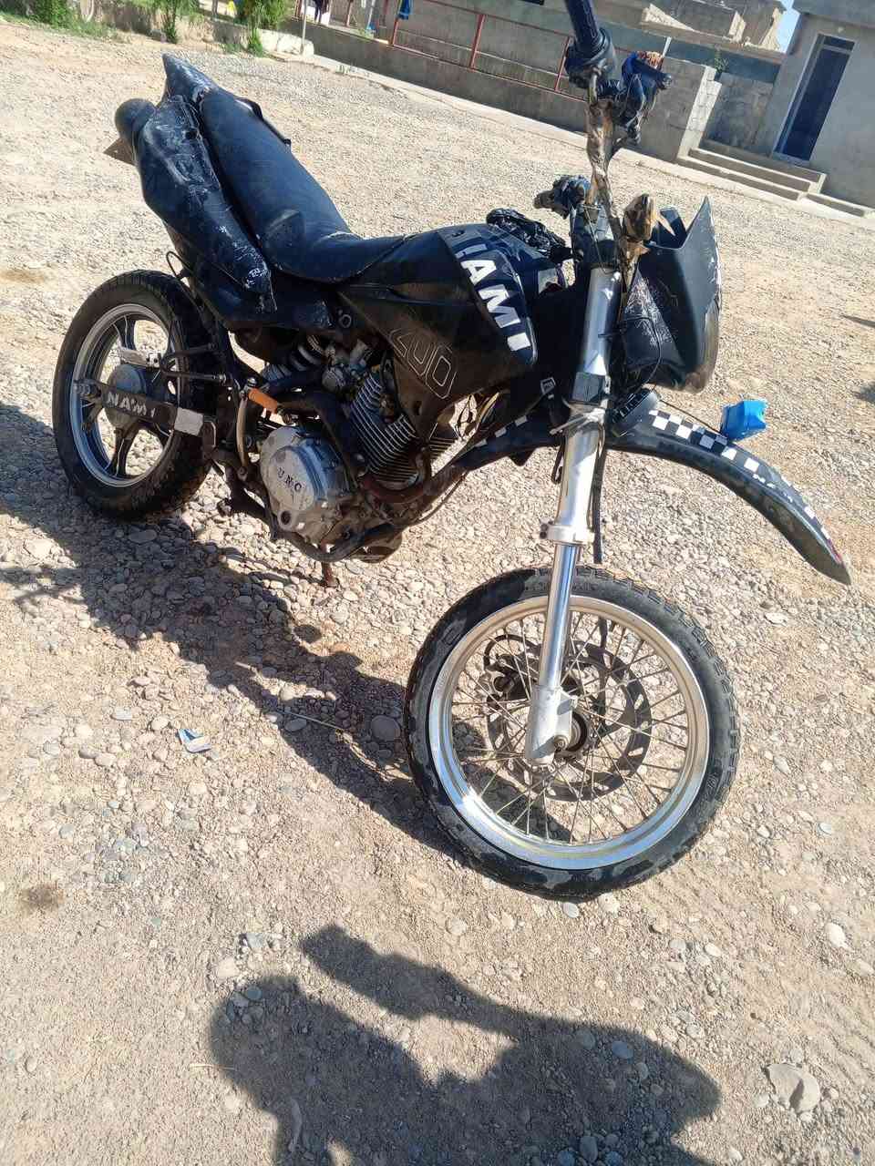 ماطور قفاز للبيع محرك لا صرف ولا نفخ دبلات جدد  كهربائيات كلها شغاله مايعوزه برغي السعر 350 وبي مجال 
***********

