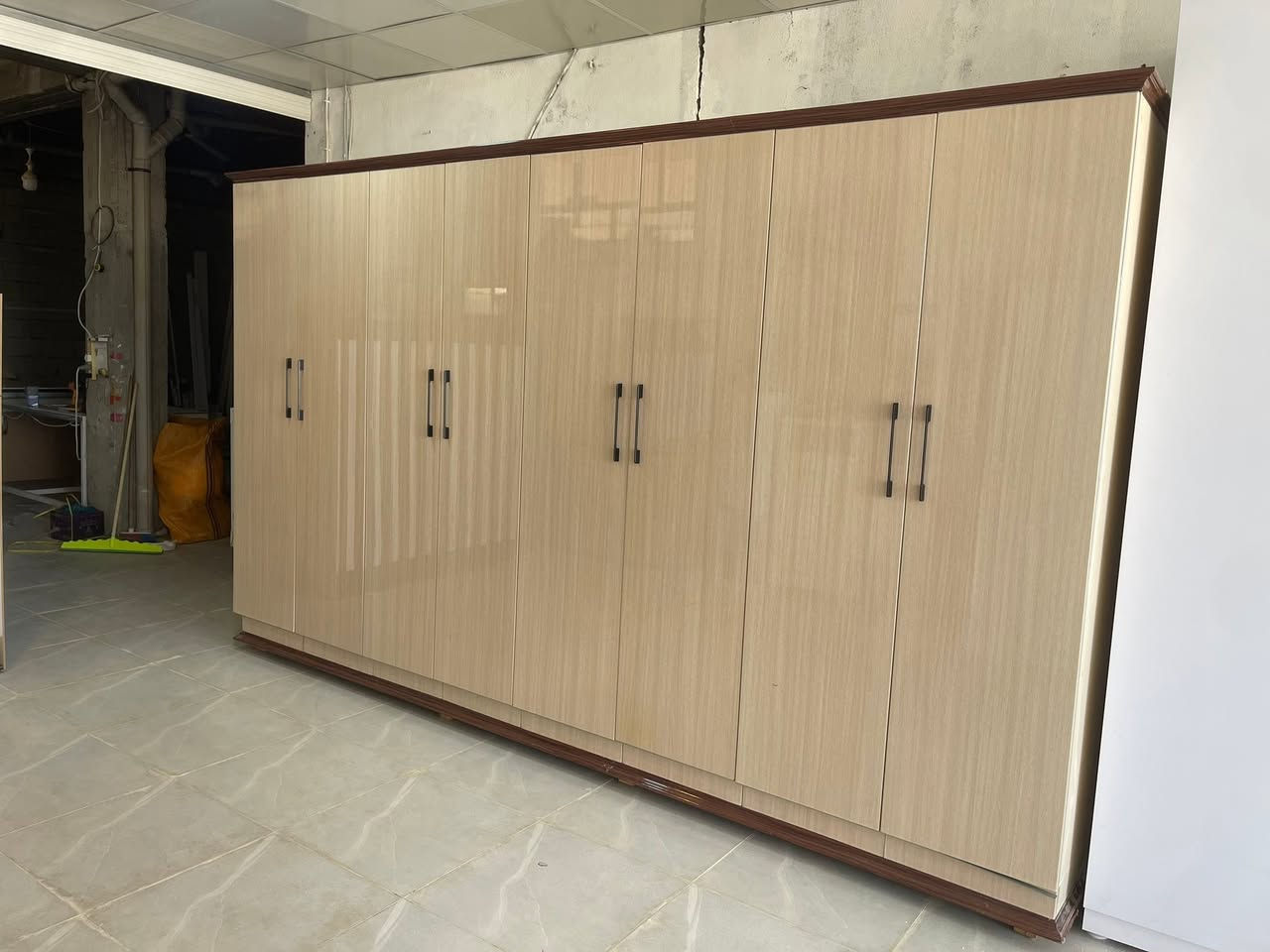 مە مەعرەزە بۆ فرۆشتن ٨ دەرگایە زۆر خاوینە بەموادی دەرەجەیەک تورکی دروست کراوە شەنەرو دەسکی نوی بۆ بەستراوە 
نری کۆتای ٦٥٠ هەزارە


**إذا كنت صاحب هذا الإعلان وتريد حذفه لأي سبب، رجاءا أرسل رسالة إلى الدعم الفني**