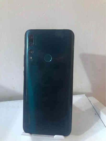 Y9
جهاز نظيف كله شغال 

الذاكره 128

السعر 75

المكان ناصريه الشطره 

تلفون/ *********** الشطره
