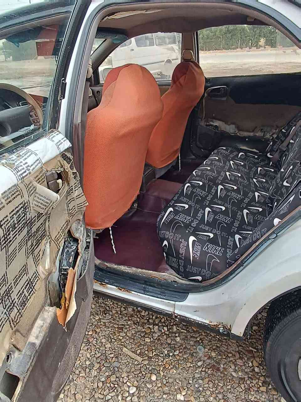 سياره كرسته مكينه غير كفاله تبريد شقال سعر  30  و بيه مجال ***********
