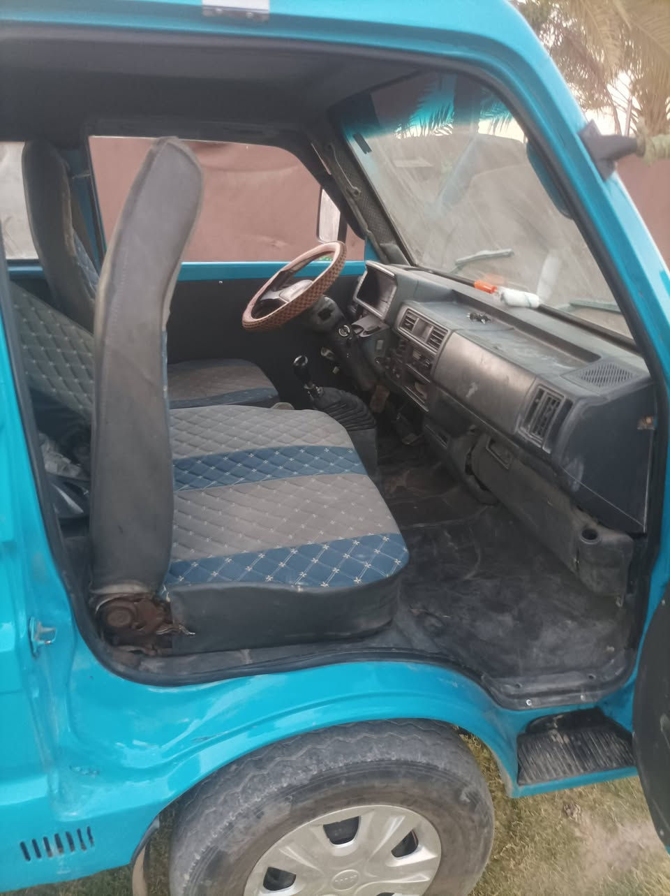 السلام عليكم كيا للبيع موديل 95 باسمي سعر 60 بها مجال شيء قليل ***********
