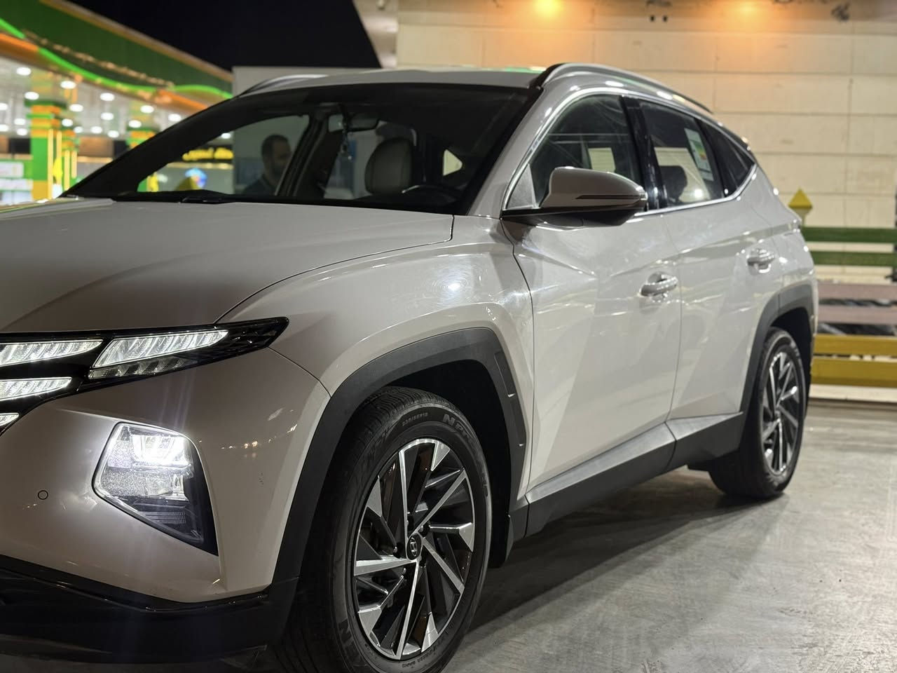 توسان 2023 خليجي
مكفوله كفاله عامه فقط بيهة شبر بارد 

فول مواصفات عده الفتحه 
كشنات جلد +كهرباء عدد2
رادارات جانبيه 
حساسات امامي خلفي 
تحكم ستيرن جهتين 
شاشه كامره 
مري شفط 
سايد بريك دكمه 
شاحن لاسلكي 
مكينه كير كفاله

رقم اربيل تريد تحويل تريد وكاله 
عنوان بغداد شارع فلسطين 
معروضه 195
***********
