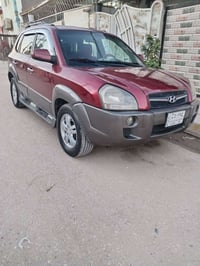 توسان • ٢٠٠٦ • مكفولة مكينه وكير