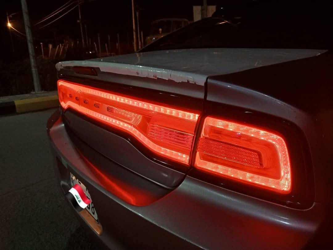 رقم صاحب السياره. ***********.. ادوات يعني كلك يعني مو اصوليه جارجر مديل 14 بيه كص وسياره متوم شمالي هزه وملصق جامه رقم نكليزي تخم تاير تبريد تدفئه جديد منضومه زنون شاشه جبيرا كامرا بك بيه ويل 17محرك 3600 السعر 58 ورقه وبيها مجال للطيبين.
