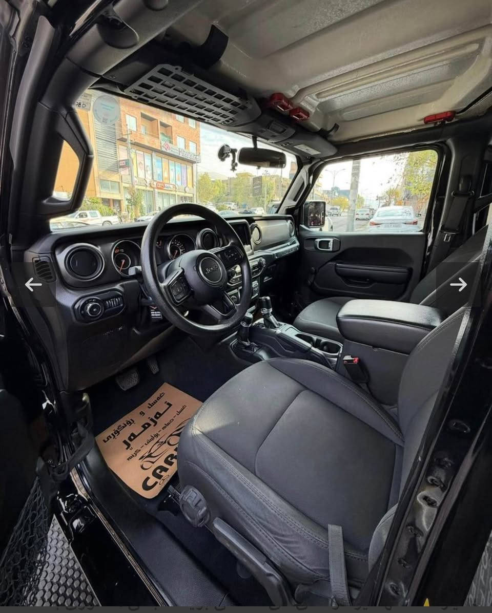 سەیارەیەکی تابڵێی پاکە 36,000زۆر کەم ڕۆشتوە 
مەکینە ٢٠ زۆر کەم بەنزین ئەخوات  
بێ ئێرباگ پێشو دوای کەپسە 
بەس دۆسەی لەی سەکن بۆیاخە لەگەڵ کەمێک pdr لە هەردوو دەرگای سەکن بەس بەشی خواری دەرگاکە زۆر جوان چاک کراوەتەوە
 بەناوی خۆمەوەیە خرامە تەحویل بە شەرت
 گێرو مەکینە بە شەرتی فەحس کردن
 سەناوی تاوەکو 2029 تازەیە رێک بیکە بە ناوی خۆتەوە مەسرەفی هیچ تیا نیە سێرفسی کاملم کردوە یەک دینەر مەسرەفی نیە وەکو سفروایە 
📞*********** شربازهير, السليمانية
