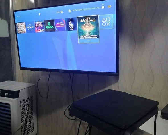 سلام عليكم

جهاز بلي 4 سلم مهكر نظام 11 

#جهاز مفتوح لغرض التنظيف فقط

جهاز نظيف وبي ضمان

ذاكرة الجهاز الداخلية 1 تيرا 

يحتوي على خمس العاب قوية كما موضح في صور

يجي ويا ملحقات(واير كهرباء و HD و قطعة تهكير (دينكل) و جوستك عدد واحد) 

سعر جهاز 300 وبي مجال

#يوجد توصيل لجميع محافظات

للاستفسار: 
*********** ديوانية
