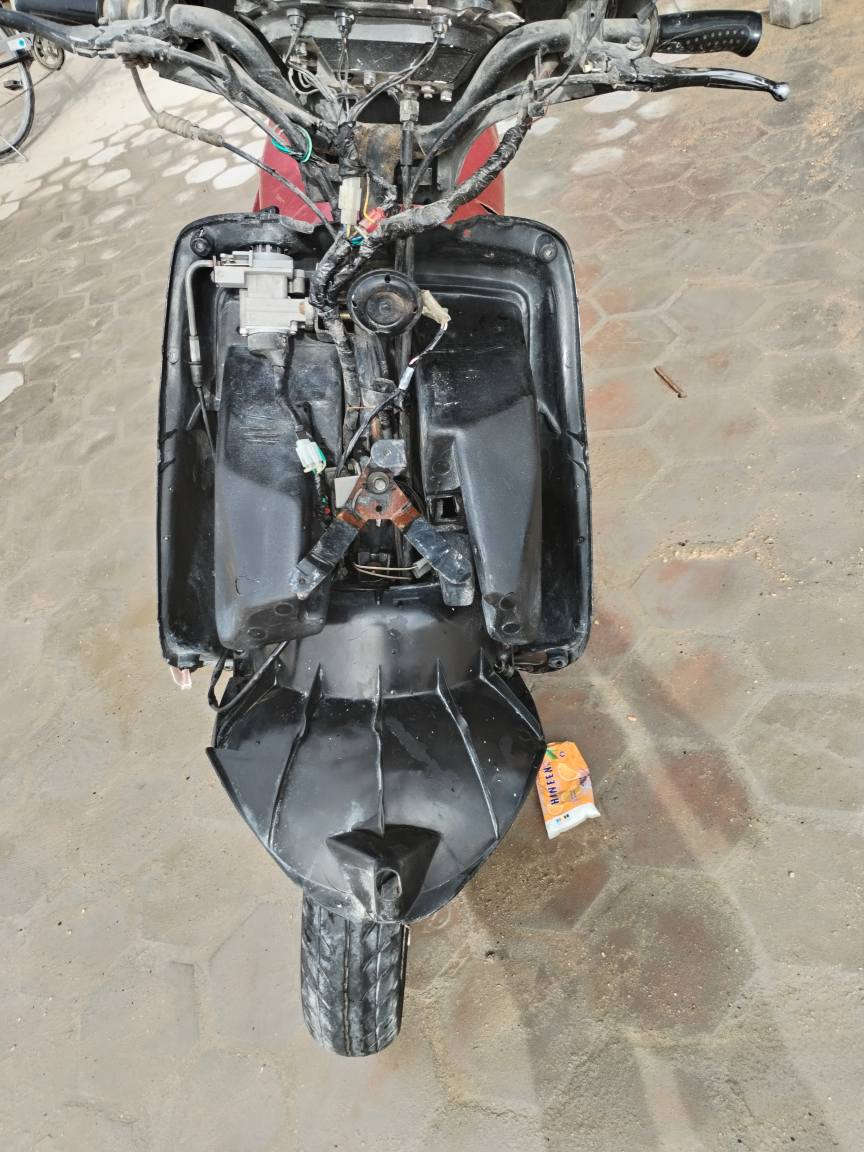 سلام عليكم دراجه لبيع بيه نواقص بس بلكفر. كهربائي  سلف باتري جديد. مكانه نجف مشخاب ***********  سعر 225 وبيه مجال
