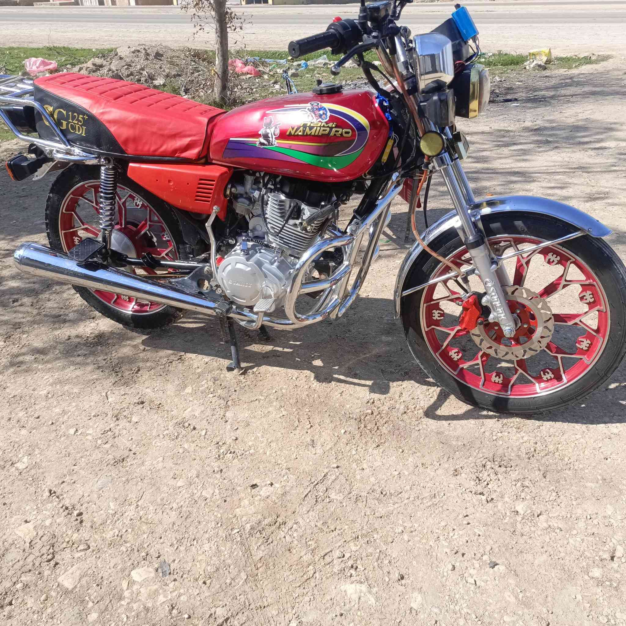 السلام عليكم ورحمة الله وبركاتة
ماطور للبيع السعر 600

ويل الورا بي عواج
***********
