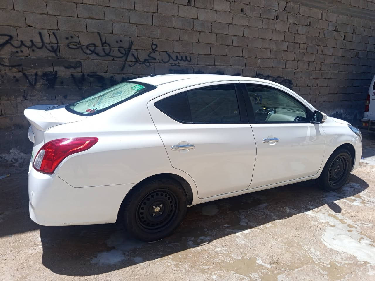 نيسان مصري 2025 ضرب بصندوق خفيف 115بي مجال ماشيه 70الف،، ***********
