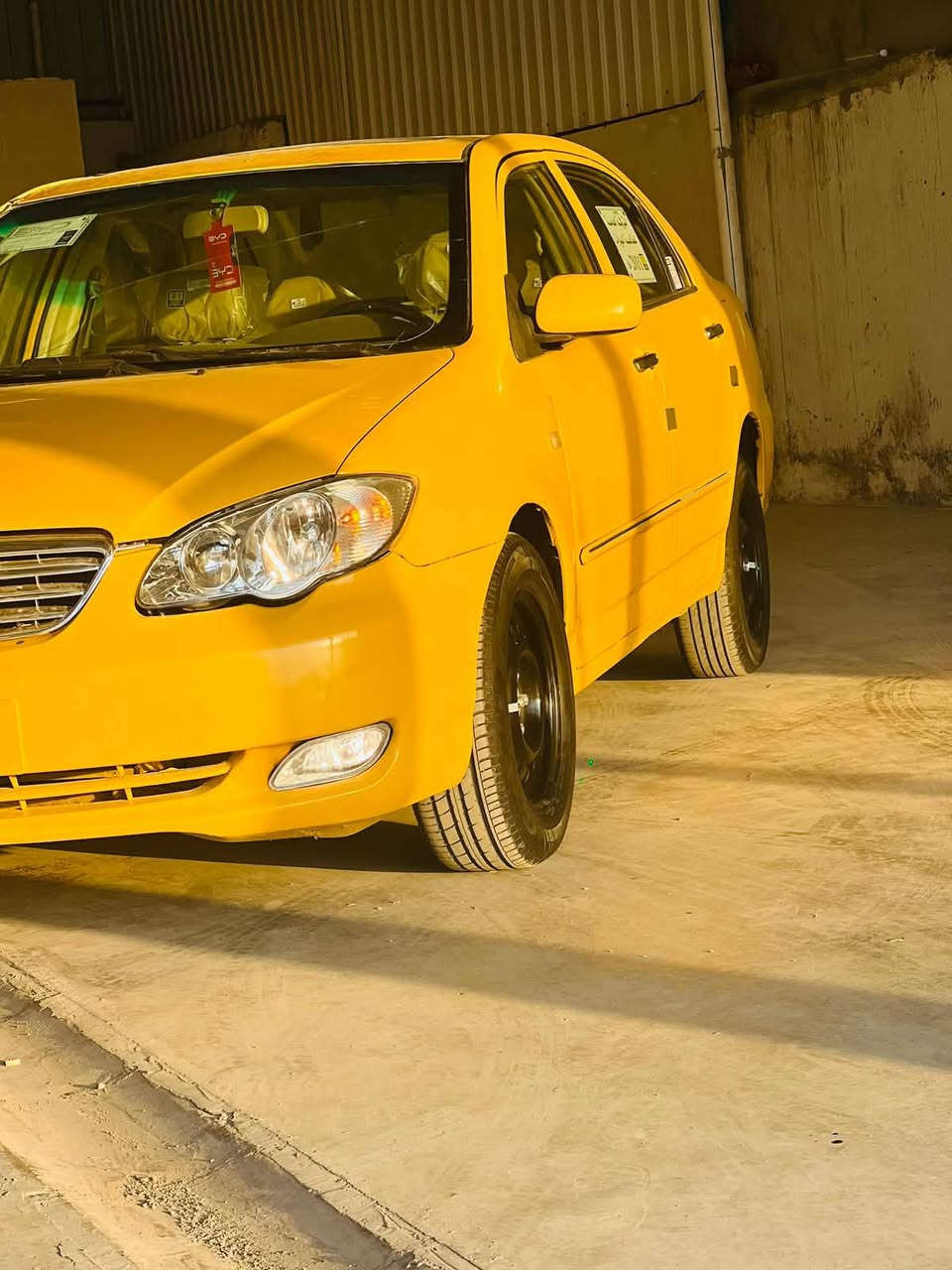 سلام عليكم بي واي دي موديل 2011 سياره كفاله كير مكينه جدد صدر امامي خلفي جدد تخم تاير جديد مصبوغه جماليه عنوان سياره بنوك للاستفسار عل رقم ***********
