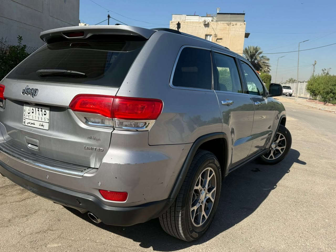 السلام وعليكم
جيب 2017 لمتد للبيع السعر 215 مكاني بغداد زيونة 

***********
