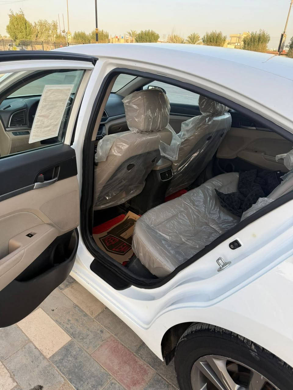 النترا ٢٠١٧ وارد خليجي مكينه ٢٠٠٠ سياره جاهزه من كل نواحي ملاحضات بصيطه جدا بلكشر سعر ١٣٩ ورقه وبيهه َمجال انشالله رقم***********
