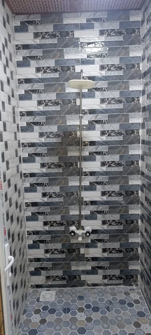 السلام عليكم 
دار سكن زراعي للبيع 
مساحه 200متر
بصف الركن 
شارع 12متر
يتكون من
غرفه نوم عدد3
صاله موزع
صاله استقبال
ديوان 
مطبخ 
صحيات داخليه
صحيات خارجيه
منور 
بيت جديد غير مسكون 
تستلم البيت عند المكاتبه 
العنوان /البصره الزبير قرب حي الاندلس
سعر 75 وبيه مجال
للتواصل *********** البصرة, العراق
