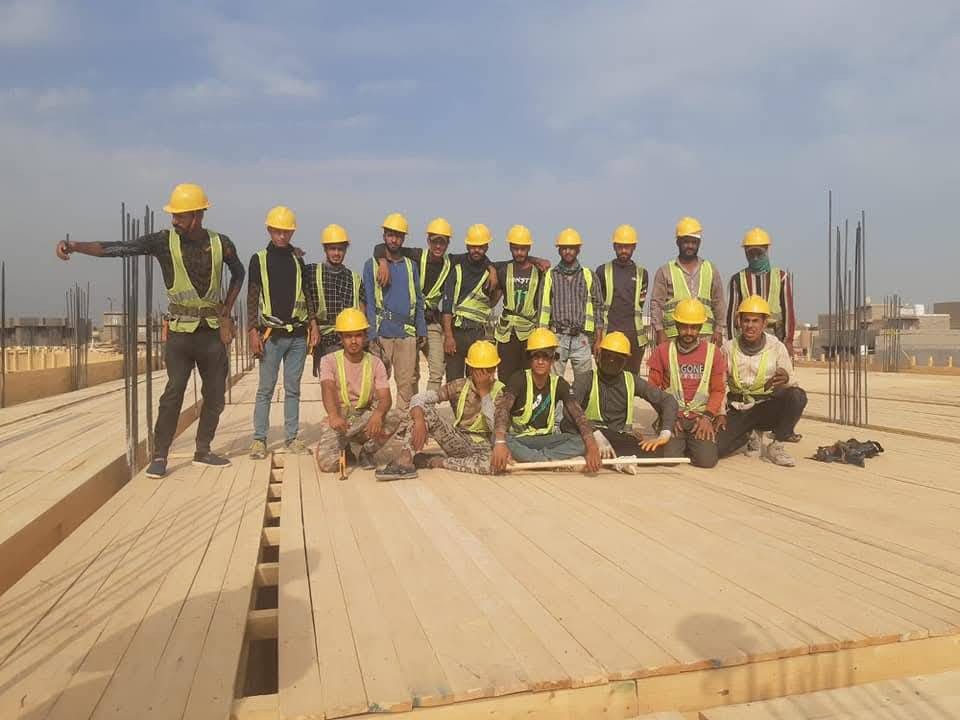 السلام عليكم
مستعدين لتنفيذ كافة أعمال النجاره والتسليح ناخذ عمل بالمتر اوكتف أو قطعي اسعار مناسبه 
للتواصل عن طريق الواتساب او الاتصال ***********
واتساب ***********
