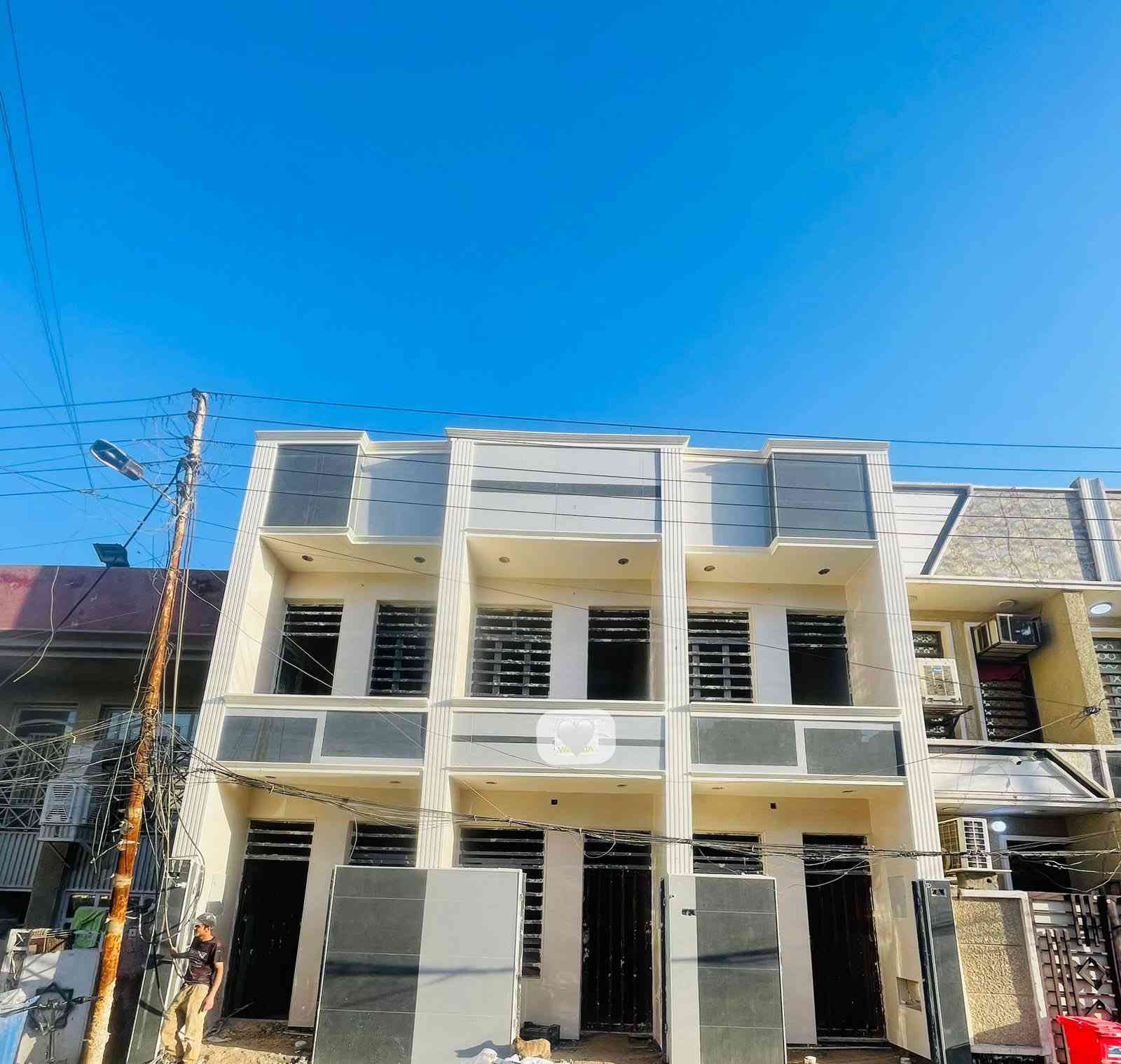 #مشتملات عدد 3 للبــــٌـــٌــــــع 🏠 المساحه 45📍موقع الشعب قرب حسينيه الانصار
يتكون البيت من 3 غرف نوم وخدمات فوك وجوه وصالات وستقبال وسطحين وبيتونه #للاستفسار مكتب الباسم للعقارات بادره حسين الدراجي ابو الاكبر ***********

(#سعر المشتمل 120 ) 

@الجميع
