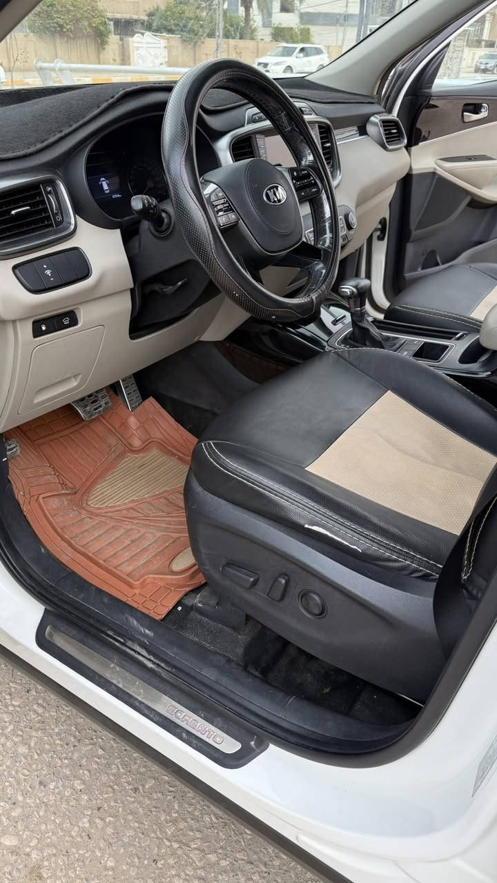 السلام عليكم
للبيع فقط كيا سورينتو خليجي موديل 2019 مكفوله من الصبغ والتبديل والبارد السياره باسمي رقم بابل الماني 
مواصفات السورينتو المعروفه 
6 سلندر 3500 
كشنات جلد ومغلفه جلد كشنات كهرباء السائق والصدر 
ماشيه 47920 
حساس امامي خلفي جنطه كهرباء السعر 267 وبيها مجال  
مكان السياره بابل الجمعيه
للاستفسار الاتصال 
***********
