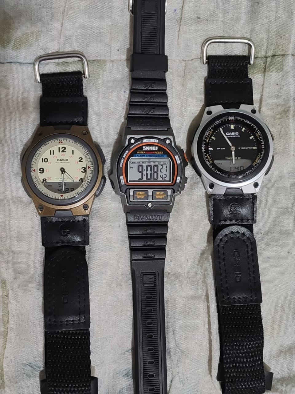 كاسيو وسكيمي
قطع نظيفه نظافه تامه

كلهة شغاله 

دبل تايم 

منبه اناره 

خزن ارقام 

منفذ تاريخ يومي شهري 

الحجز خاص 

موجود توصيل 

السعر 25 شامل التوصيل وبالعافيه


**إذا كنت صاحب هذا الإعلان وتريد حذفه لأي سبب، رجاءا أرسل رسالة إلى الدعم الفني**