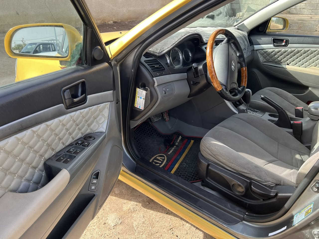 سلام عليكم سوناتا موديل ٢٠٠٩ وارد أمريكي رقم دياله مجدده لل٣١ سنويه وهيه  سياره ليبل واحد سعر ٩٥ وهاذا رقمي ***********
