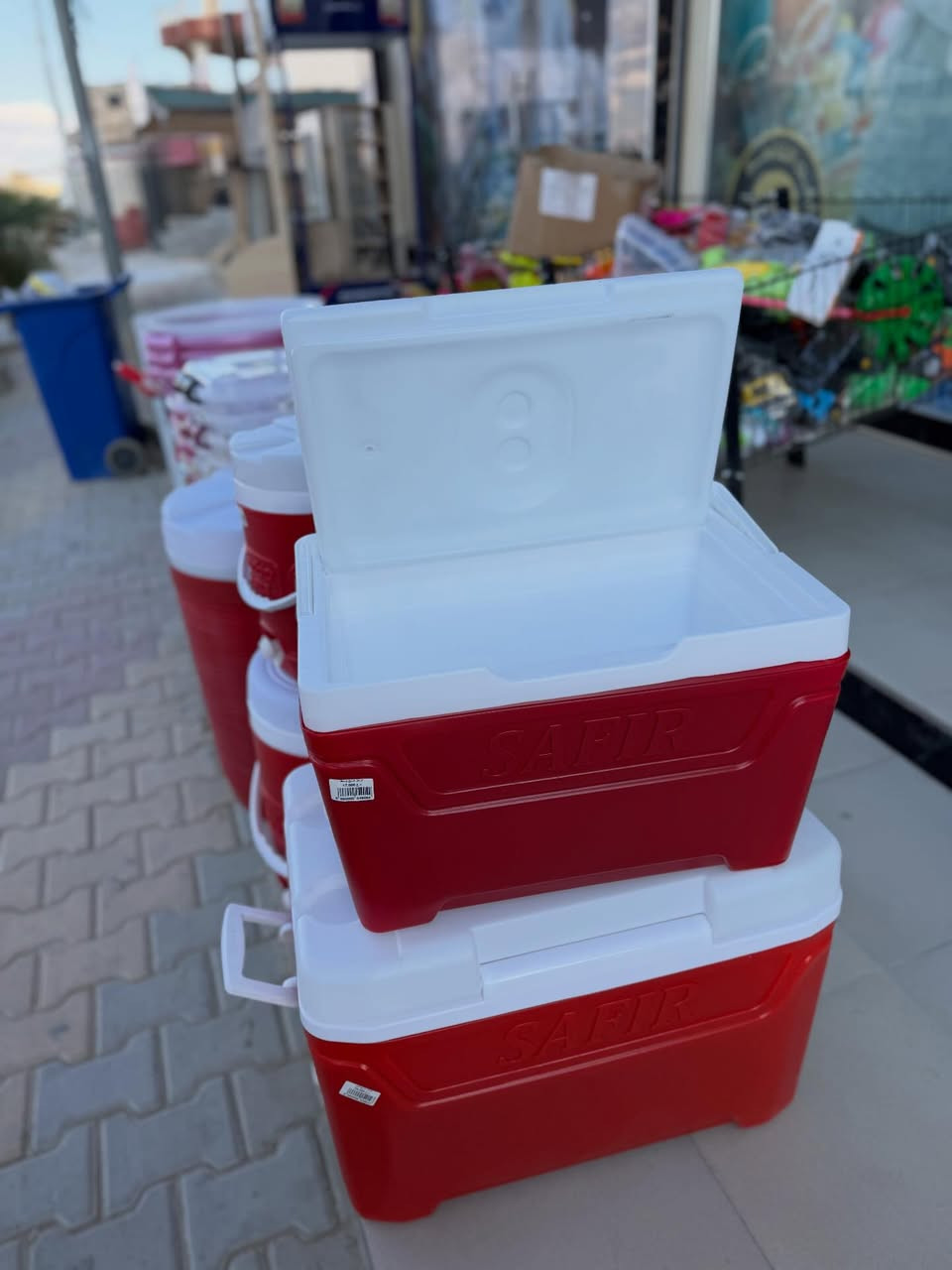 #قسم_المنزلية 

ترمز ماء بأحجام مختلفة 

العنوان 

محافظة الانبار- قضاء حديثة 
قرب قسم تربية حديثة 
متوفر خدمة توصيل داخل قضاء حديثة 🚚
وايضاً توصيل 🚚 لكافة محافظات العراق 🇮🇶 
للتواصل على الرقم التالي 
واتس ( *********** ). 

#ماركت_القاسم
