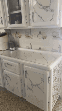 للبيع كاونتر المنيوم 5 قطع نظيف شغل تسكام اني مغلفته بورق لاسق لونه ال...