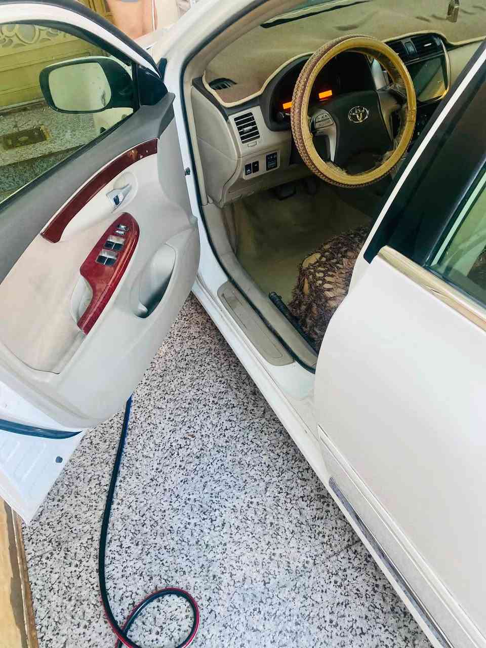 السلام عليكم للبيع كورلا موديل 9 محدث 13رقم اربيل انكليزي  سنويه ل2031 فول نضافه  صبغ بل بنيد شبرين فقط الباقي كفاله  كير ومحرك  شرط  تخم تاير تخم ويل كب  جديد + باتري +تبريد ثلج + تدفئة شغاله السياره ياباني وارد خليجي تحمكمات ستيرن   شاشه وكامره  + حساسات  مرايات شفط كهرباء ام الاشاير مكان سامراء السعر 113 وبيه مجال  للستفسار الاتصال ***********
