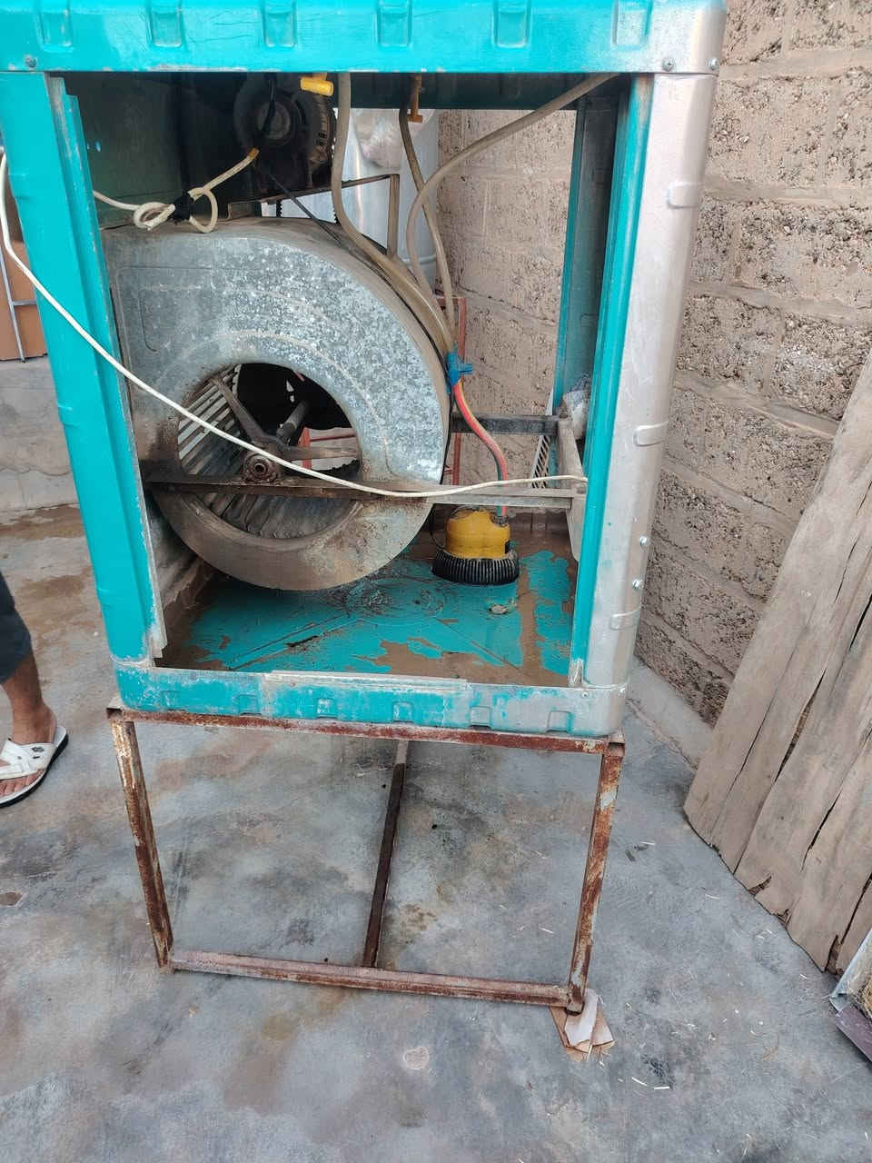 السلام عليكم مبرده للبيع شرط النظافه سعر 70 بيها مجال شيء قليل***********?
