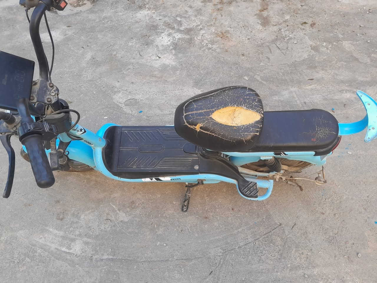 السلام عليكم دراجه شحن للبيع السعر 150الف وبيها مجال مكاني بغداد الشرطه الرابعه رقمي ***********
