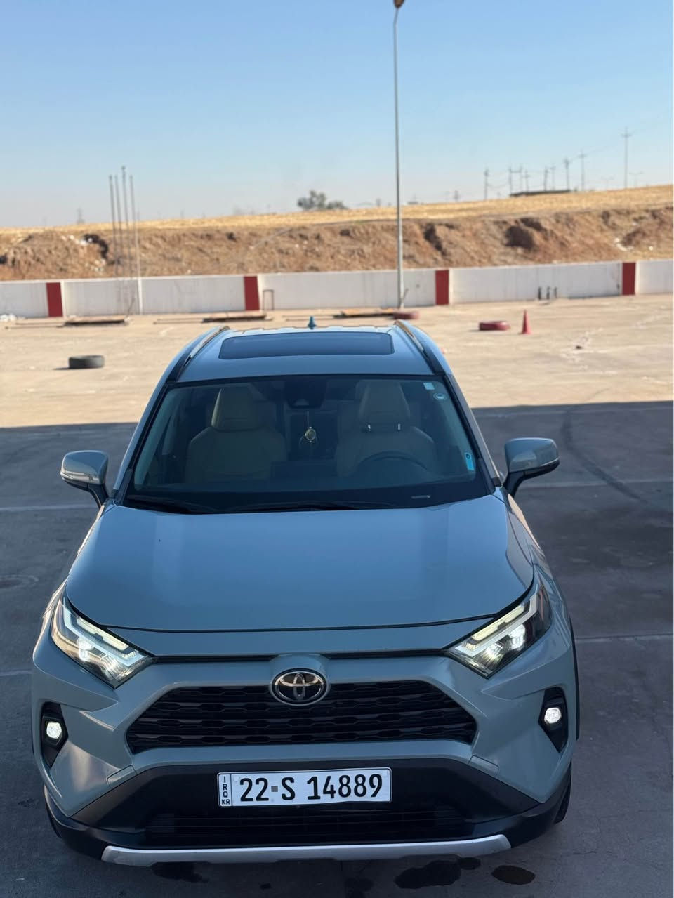 تويتا رافور ٢٠٢٣ xle premium فول مواسفات ره نك چيمه نتويي فول مواسفات ساره كي زور جوان و بيكيشه يه بيسبوغ بي ته عديل و ساره ده كوت هيجي نيه ٦٠ هه زار كيلومه تر روشتوه هه موو شتيكي به شه رته سعري ٢٧٠ ورقه و مجال *********** أربيل, العراق
