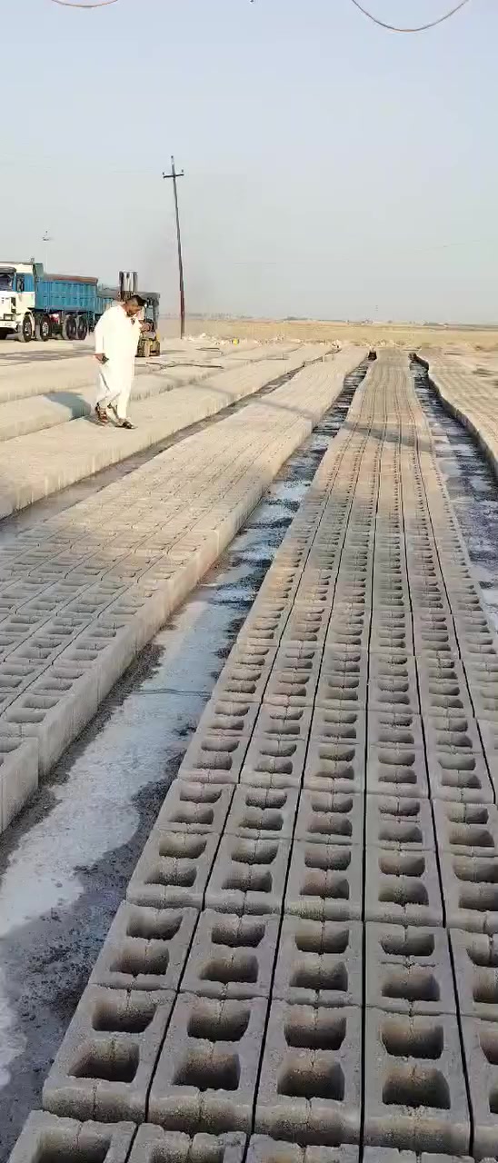 يوجد بلوك (قلاب)درجة اولى طريق الباوية سعر(1000) بلوكة  ب450 الف مطروح بالمعمل توصيل كافة مناطق  ديالى  للتواصل عل الرقم أو الوتساب ***********
