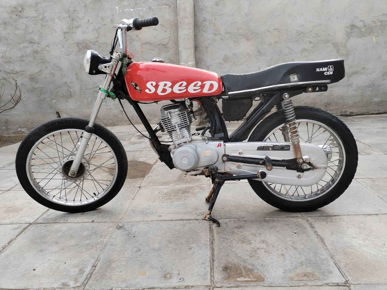 سلام عليكم أربعه كير ((كلك كلك كلك)) مكفَلوله من السرقه دراجه حلوه وناعمه موديل 20 برغي ما عايزه مكان غماس شراي اتصل وبيك خير ودللل ***********
