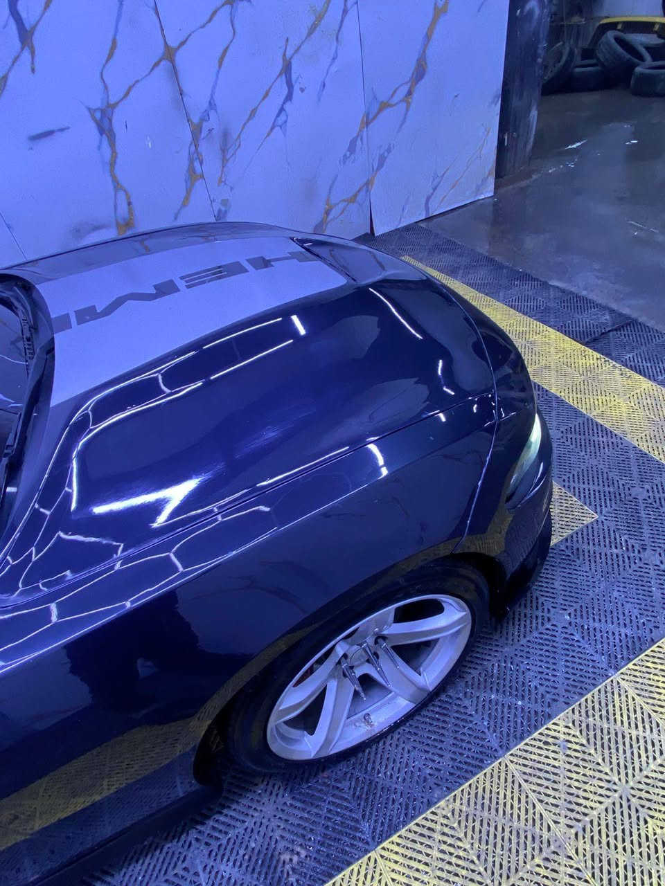 للبيع جارجر RT
جارجر 2016rt 
رقم بغداد  دولي تحويل مباشر 
وارد امريكي حادثه باب خلفي الصدر فقط بدون  دواخل.  
سياره جاهزه مجهزه الف متصرف عليها 
لون نيلي 
لد 
بلكات رسينك 
حجم المحرك 8سلندر 5700
تشغيل عن بعد 
شفتات ستيرن بلاد  سستم صوت 
حساس خلفي  هيتر مري 
نضام سوبر تراك تحكم باعدادات محرك  
تخم تاير ويل جديد جواها 
وباقي مواصفات معروفه مال RT
سياره نضيفه الف متصرف عليها 
مبرمجه يم مصطفى ايكل 
السعر المطلوب 175$
العنوان : بابل 
الاستفسار: ***********
