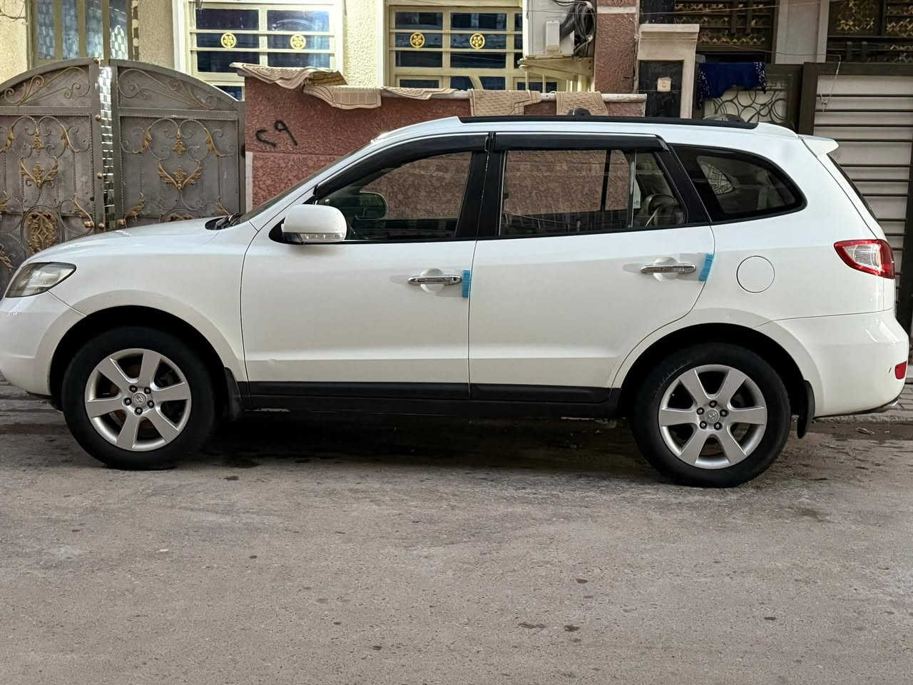 سنتافي وارد خليجي موديل ٢٠٠٨  بيها ٣قطع صبغ فقط بدون حادث  سياره فول مواصفات ٧راكب  و٣ قطع تبريد   مكينه ٦سلندر ٢٧٠٠ وكير وصدروتبريد كل مكفول السعر ١١٣ بيهامجال الاتصال ***********عنوان الشعب

