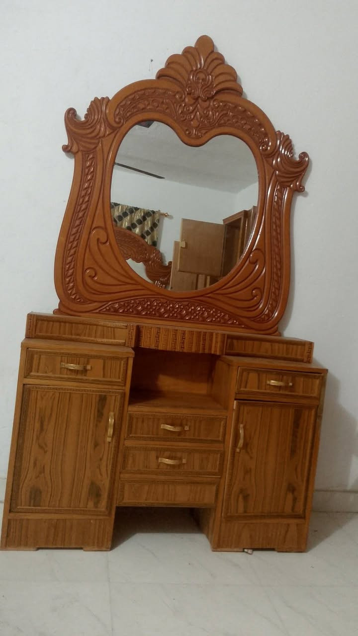 سلام عليكم غرفه لبيع تسكام خت جديد سعر الغرفه 900بيه مجال قليل
مكاني ميسان العماره برمانه ***********
