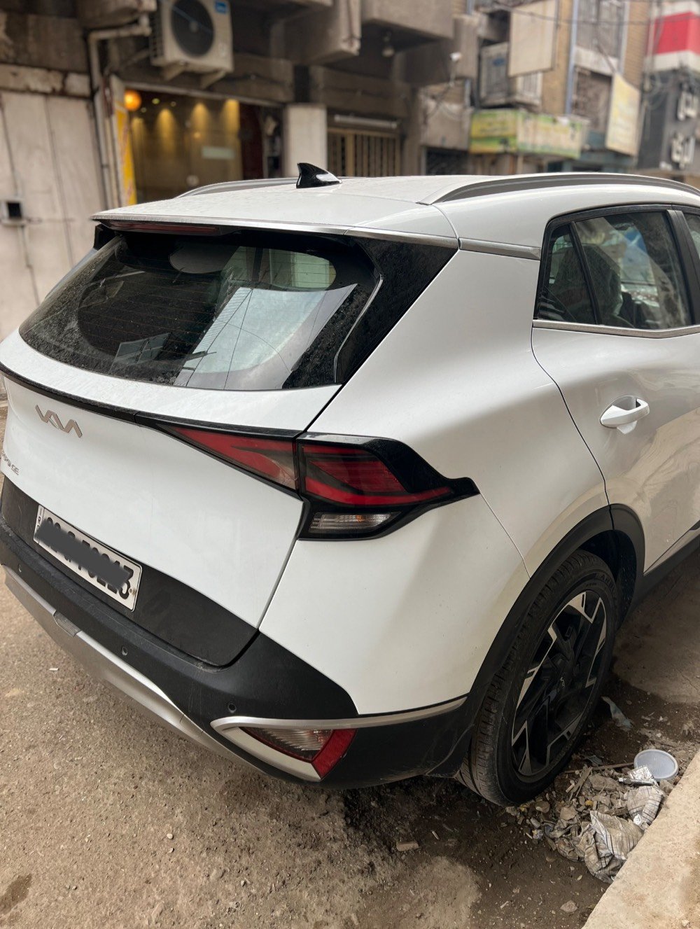 عنوان السيارة بغداد الشعب
السياره ماشيه 96الف اقره الوصف لي وياه الصور وتحياتي للجميع والسعر195ورقة وبي مجال 