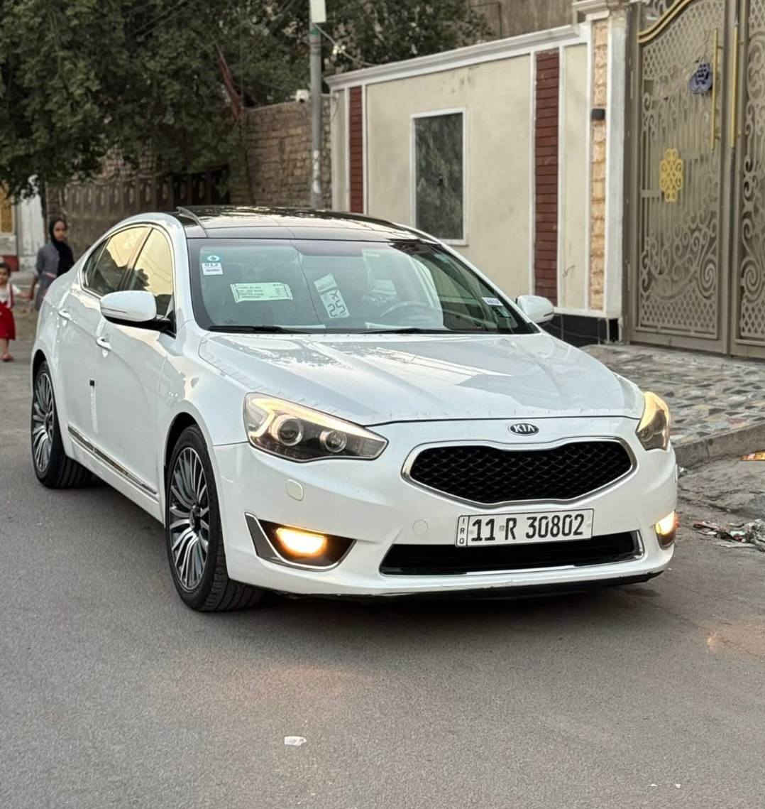 كيا كادينزا موديل 2014 خليجي كفالة عامة 
فول  موصفات
 بصمه سلايد فتحه محرك ٦ سلندر
 كشن جلد كشن كهرباء فول تحكمات 
ستيرن بلوتوث اكس رادارات
 كير عادي أوتوماتيك بصمه
 فتحه سقف بانوراما 
ماشيه ٩٠ الف كفاله عامه 

رقم صاحب سيارة ***********
