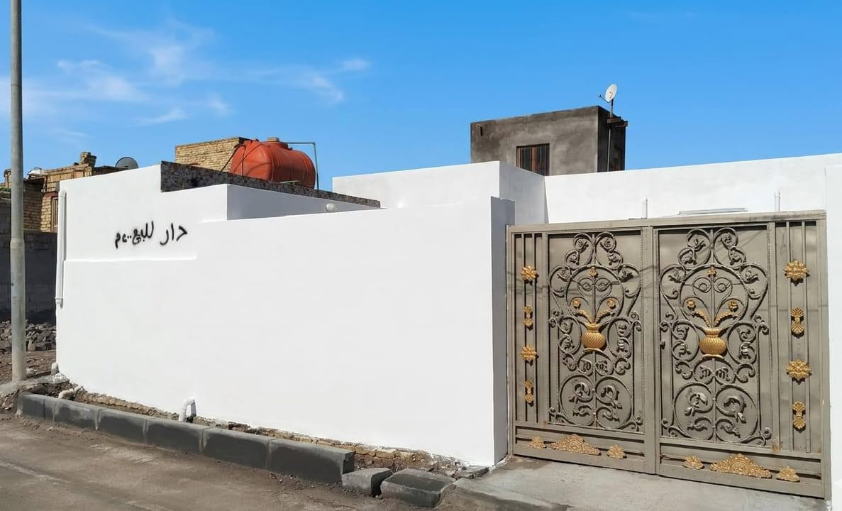 دار للبيع
الشطره حاوي العباس شارع حسن ال وارد
مساحه 200م
غرفتين +استقبال+مطبخ +ديوانية  +صحيات +كراج سياره
السعر خاص
الاستفسار على الرقم
***********
