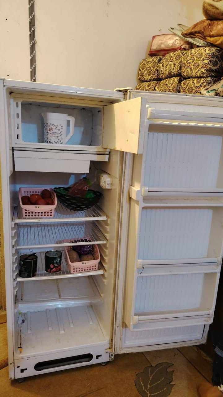 غراض بيت للبيع الثلاجه 14 قدم سعر 120 الغساله 16 كيلو سعر 85 المجمده 110 مكانهن نجف شراي تصل برقم ***********
