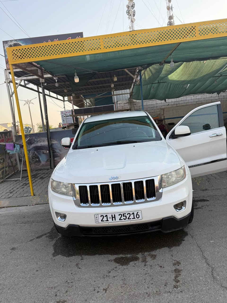 جيب كراند شيروكي موديل ١٢  بيها قطعتين وشاصي ٤ اصابع  عليها منضومه غاز اسطوانيه ٦٠ لتر العنوان كركرك السعر ١158وقابل لتفاوض ***********
