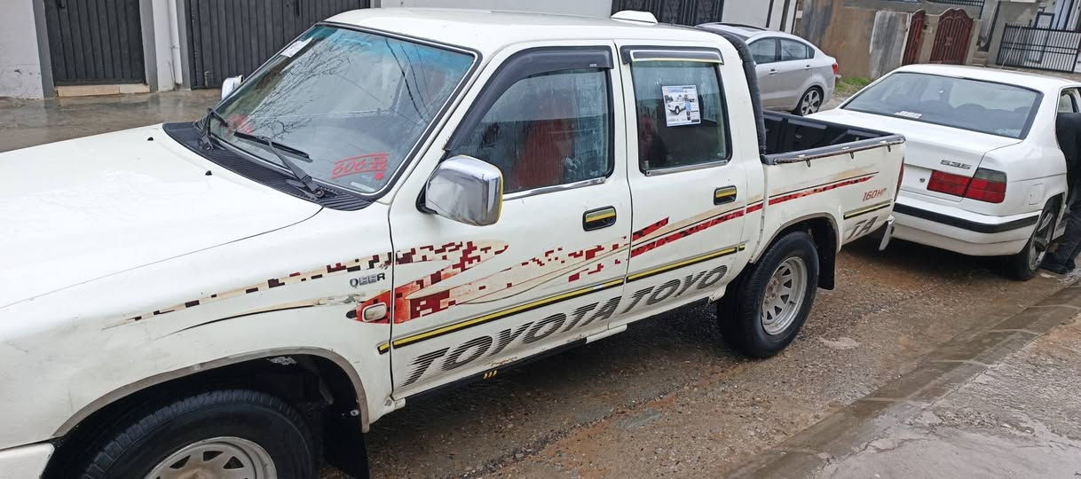 دێر مەنەفێس ئەسڵی گێر و مەکینە و تەقەو رەقەی بەشەرت کارەبای هەمو ئیش دەکات گێچو فڵچەو لایتو چواریو قفڵ مەرکەزی هەر هەموی بەشەرت نرخ 29گڵا و مەجالێ  ژمارەی مۆبایل *********** ئەم ژمارە واتسابی لەسەرە طوز, صلاح الدين
