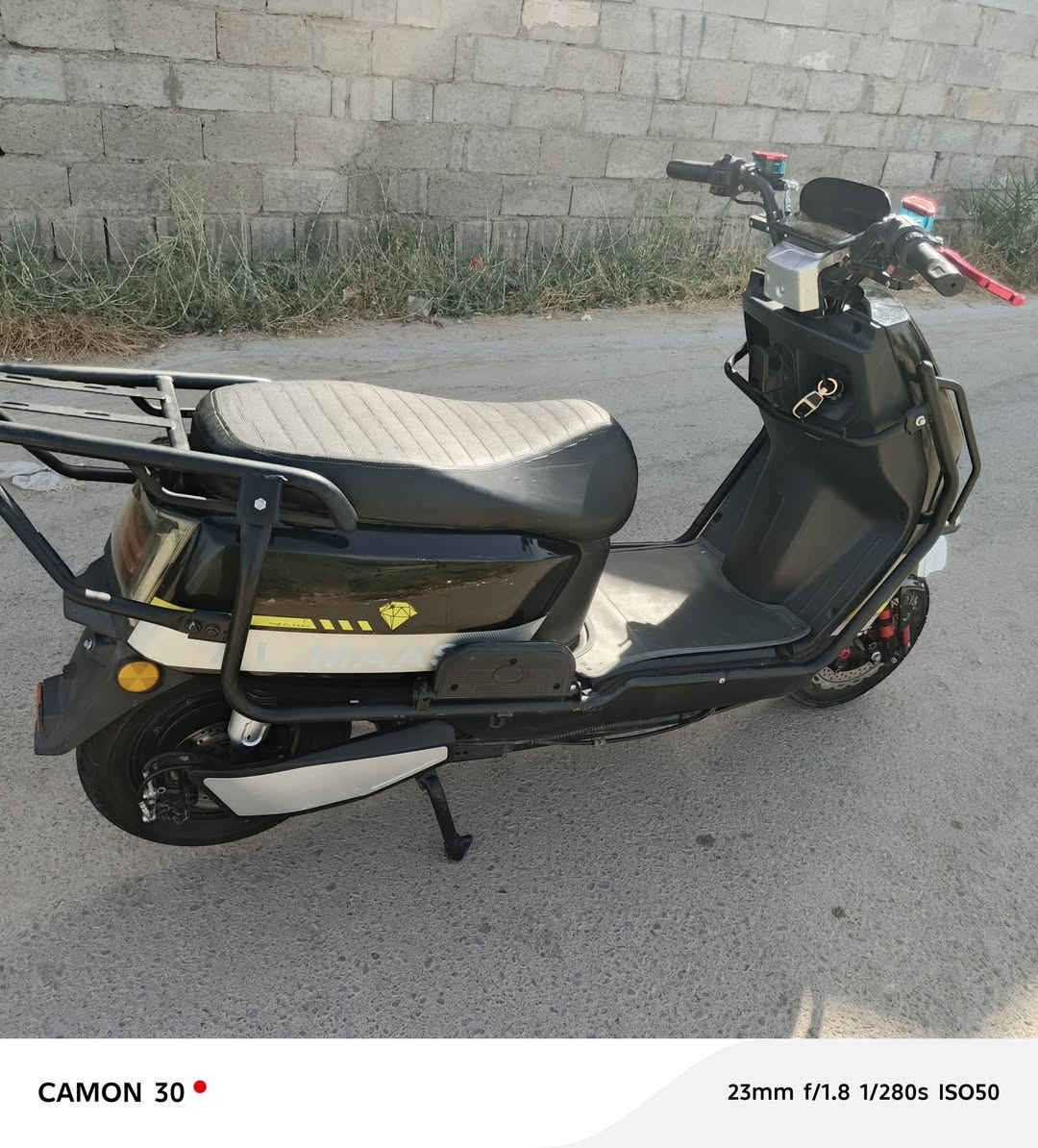 دراجة شحن سكنز للبيع
موديل 25
٦ باتري ... بطاريات يقرن 10
يرادلهة ترتيب 
السعر... 550 بيهة مجال 
اتصال *********** بي واتساب... مكان الفلاحات
