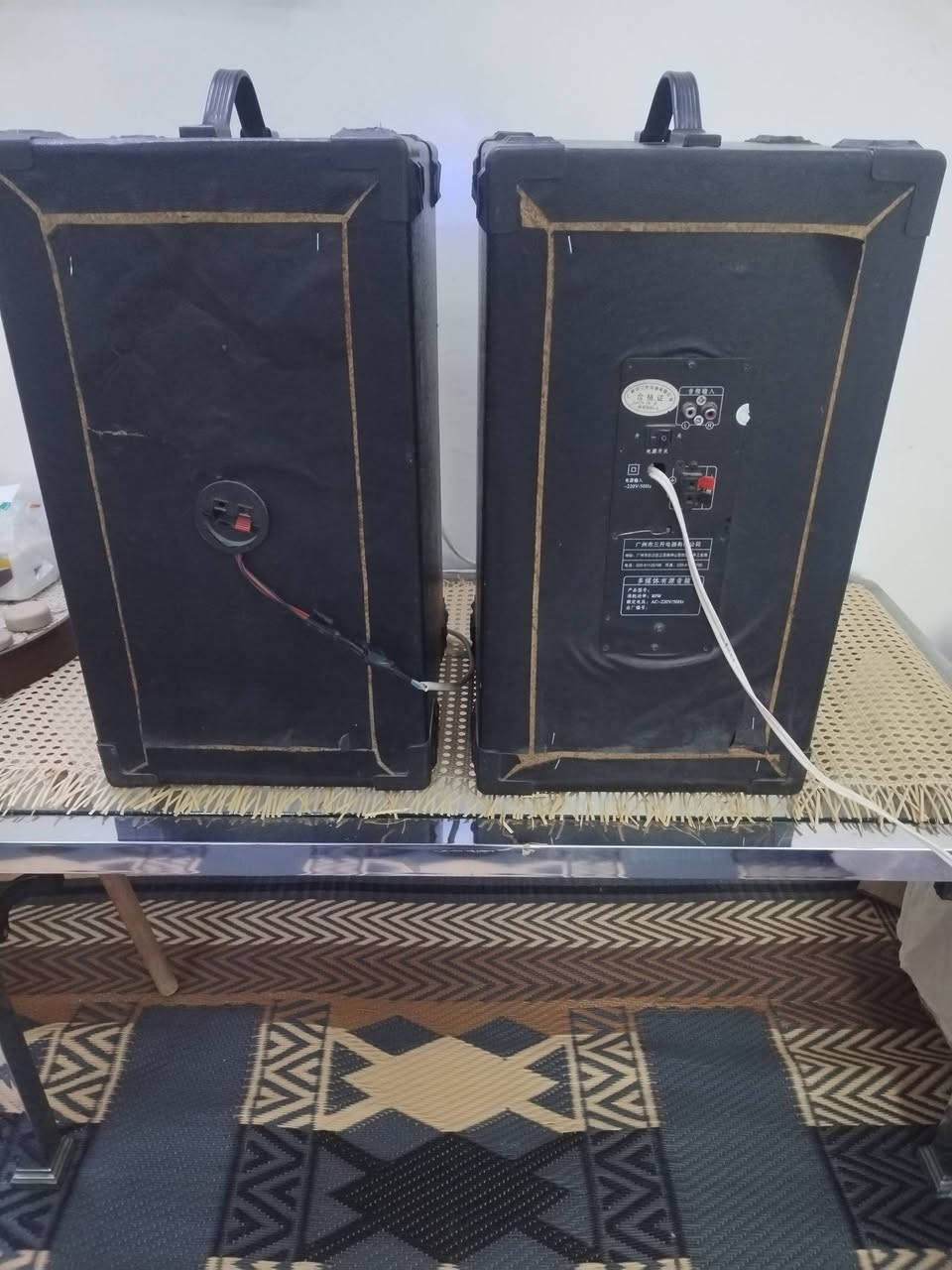 للبيع سماعات ومكبرات صوت طول نص متر نظيفات سعر مراسله خاص غير متواجد بل تعليقات


**إذا كنت صاحب هذا الإعلان وتريد حذفه لأي سبب، رجاءا أرسل رسالة إلى الدعم الفني**
