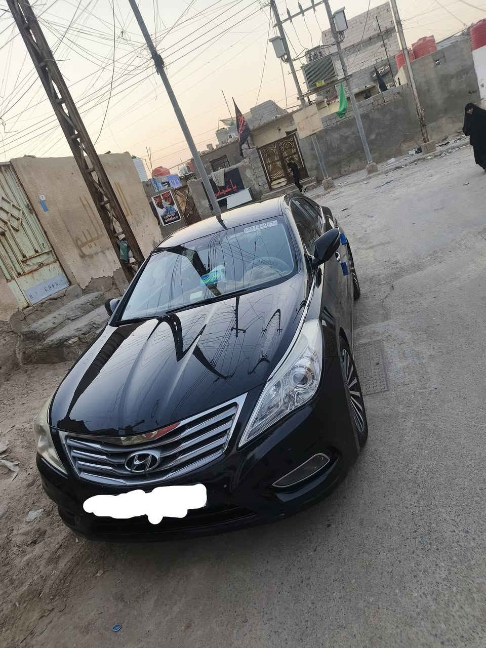 هونداي ازيره  موديل 2012 فول موصفات ما عده الفتحه 

مكفوله من الضربه ولصبغ ما عده مكان الكصه  جاهزه للخير 
السعر 55 بيها مجال قليل حق الجيه *********** عنوان البصره 
علمن كير مكينه لوك
