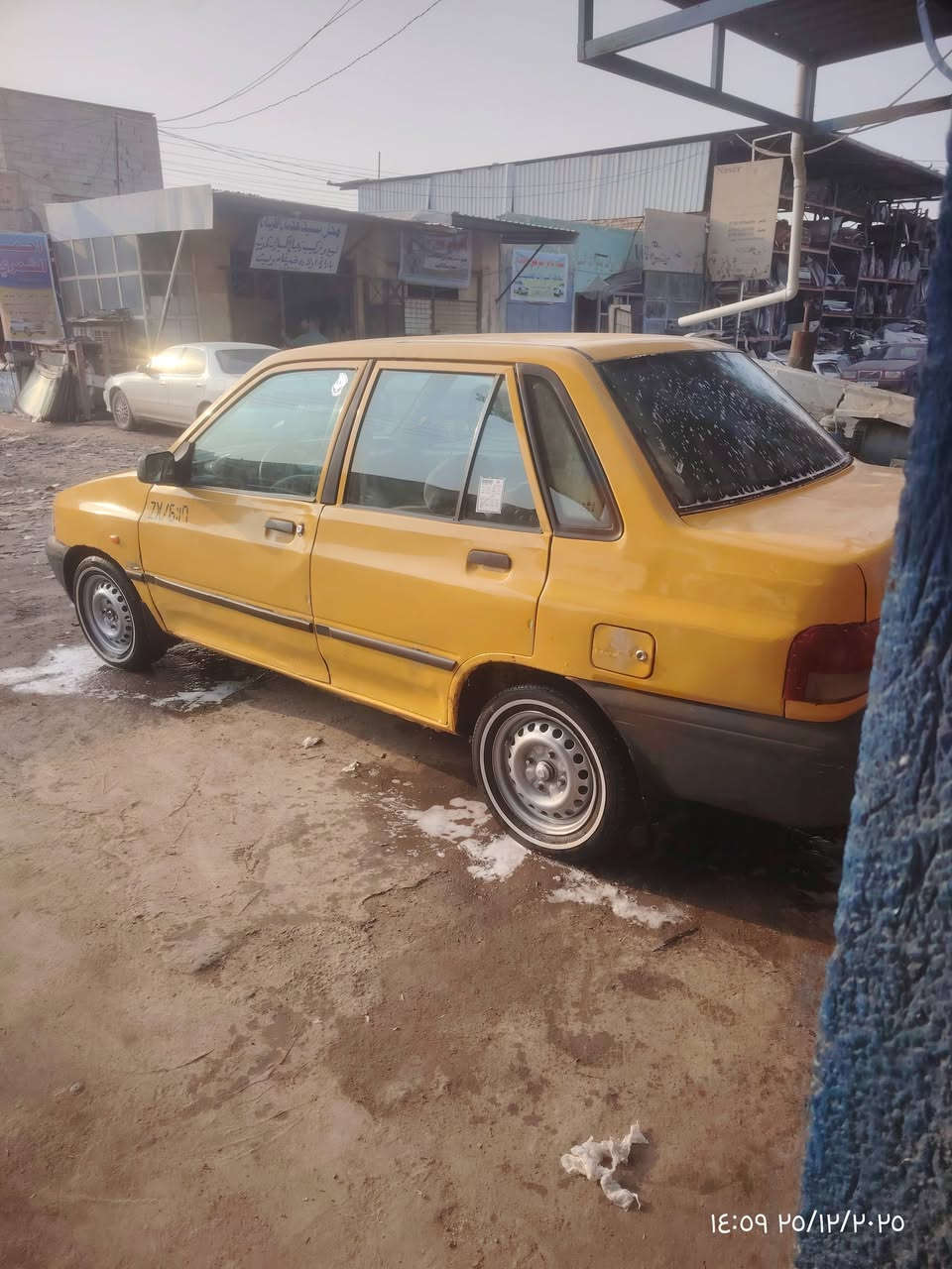 السلام عليكم سايبه للبيع مديل ١١ بلاديه بلاديه سياره جاهز من كلشي كير مكينه خير من الله شواصي بلاديه كهربائيات كله شغله تخم تاير بيه ابو لخطه منضومه زنون حداديه جديده صارلي سبوع من سويته وره كدام غرفه جديد مدوشمه ستوه ئرضيه جلد كامل كله تبريد شغال بس لكرت مال لفان عاطل على شرط شغال كافله الضربه ولاشي فقط جاملخ لوره متعور تعويره بصيطه راعي يمي يريد مداور سنويه ل٢٦ شهر ٩ بعدهي ماصاقطه مصفر هيئه وغرامات ربع ماعليه سعر ٢٥ وبيه مجال مكاني نجف حي ميسان شارع العسكري ***********
