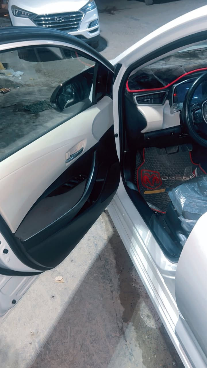 سلام عليكم شباب كورلا 2021فول 1_1ياباني شركت ساز فقط بانزين بيها بارد سياره رقم اربيل مكاني بغداد مدينت صدر رقمي ***********
