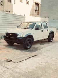 ٢٠٠٥ • ٤ سلندر • ماشي ٢٥٥ ألف