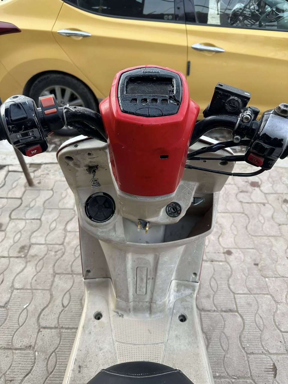 سلام عليكم بوليسي نوزل للبيع  داخل حليبي نقصها كلوب واشاير ودشبول طافي سعر 500 وبيها مجال مكاني بعقوبه ***********
