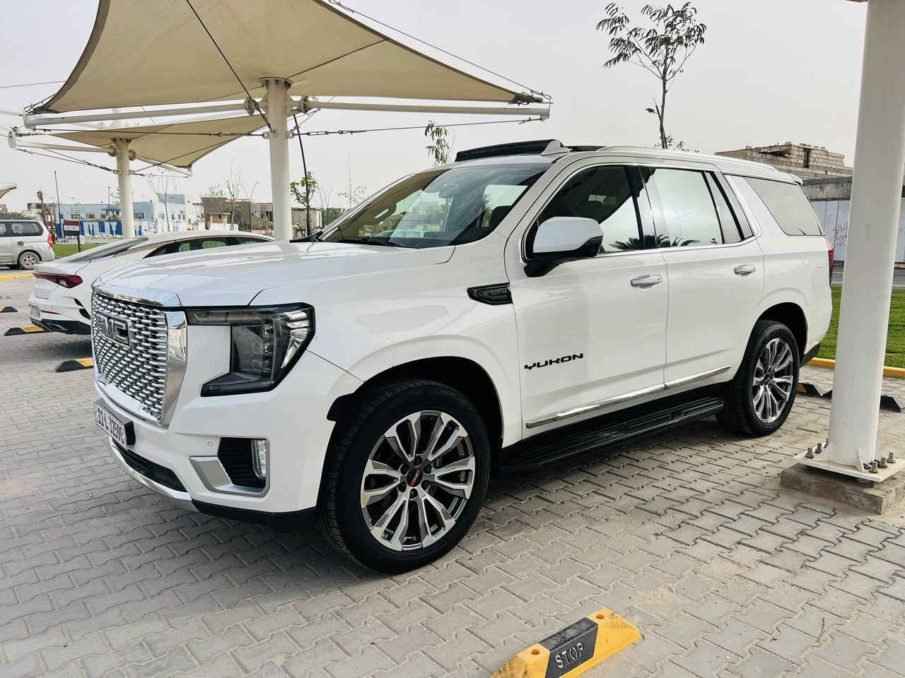 جمسي يوكن SLT 2022 مكينة 5300
- وارد كندي

￼فول مواصفات اعلى فئة

• الموديل: 2022.

• اللون: أبيض صدفي (بترة).

• الحالة: وارد كندي، الحادث (بنيد فقط) بدون إيرباك، 

وبدون تبديل اي قطعة  فقط بنيد بي ضرر بل بداية ومبدل جي ام 

السيارة جاهزة، جديدة، وبحالة الوكالة.

• الضمان: كفالة تامة من الضربة، التبديل، الصبغ، البارد، 

• المكانيك: حدادية 100%، تبريد وتدفئة وكافة 

مكينة كير بلاد بدون فتح اي قطعة

الكهربائيات تعمل بكفاءة عالية بدون أي نقص، تخم تاير جديد.

• المواصفات (أعلى فئة - فول مواصفات 1/1):

• فتحة سقف بانوراما.

• كراسي (كشنات) جلد مع ميزة التدفئة والتبريد.

• ستيرن كهرباء.

• خمس كاميرات (نظام رؤية 360 درجة).

• رادارات (أمامية، خلفية، وجانبية).

• نظام تحديد المسار والنقطة العمياء.

• حساسات أمامية وخلفية.

• كراسي خلفية كهرباء + صندوق كهرباء.

.تعتيم مري جانبي وصطي 

.توقف ذاتي 

.

• بالإضافة إلى العديد من المواصفات الأخرى.

• الأوراق الرسمية: رقم بغداد (ألماني جديد) باسمي، 

جاهزة للتحويل مباشرة، وبدون أي غرامات.

• السعر: 440 ورقة 

• العنوان: البصرة - دور النفط.

• للتواصل: *********** (يرجى الاتصال مباشرة، لا يتم التواصل عبر الإنترنت).

