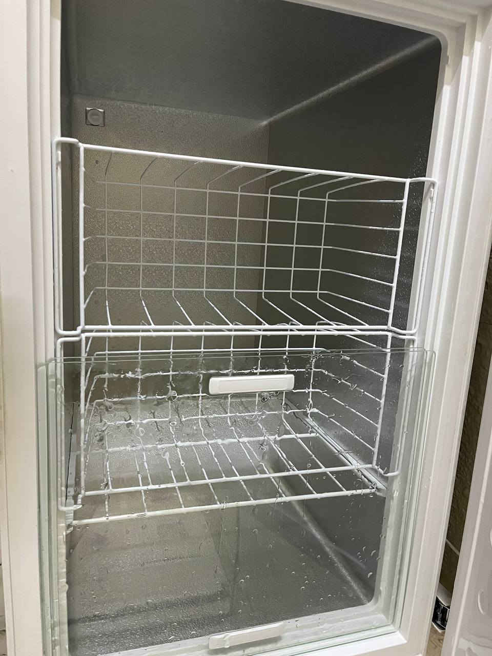 مجمده للبيع جديده صالها شهرين السعر ٤٥٠ فول تجميد


**إذا كنت صاحب هذا الإعلان وتريد حذفه لأي سبب، رجاءا أرسل رسالة إلى الدعم الفني**