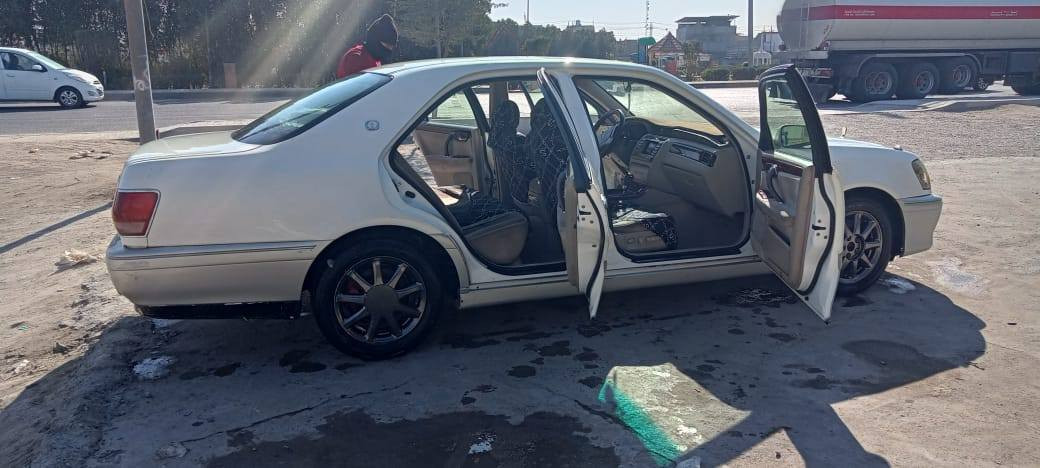 جنون ادوات ادوات للبيع محرك ديفور الجبير عنوان البصرة الهارثه سياره نضيفه كصه فقط قمار سياره نضيفه *********** السعر 40وبيهه مجال
